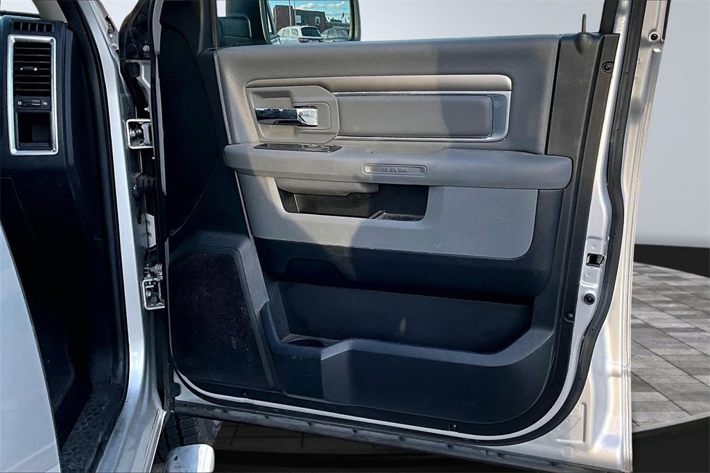 Certified 2017 RAM 1500 Classic SLT image 26