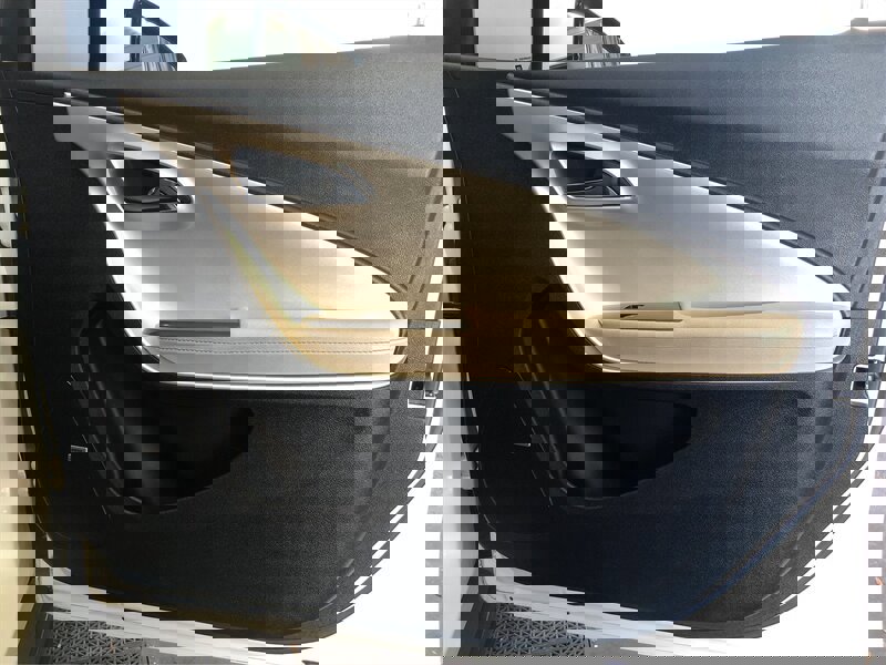 Used 2011 Chevrolet Volt Premium w/ Premium Trim Package image 17