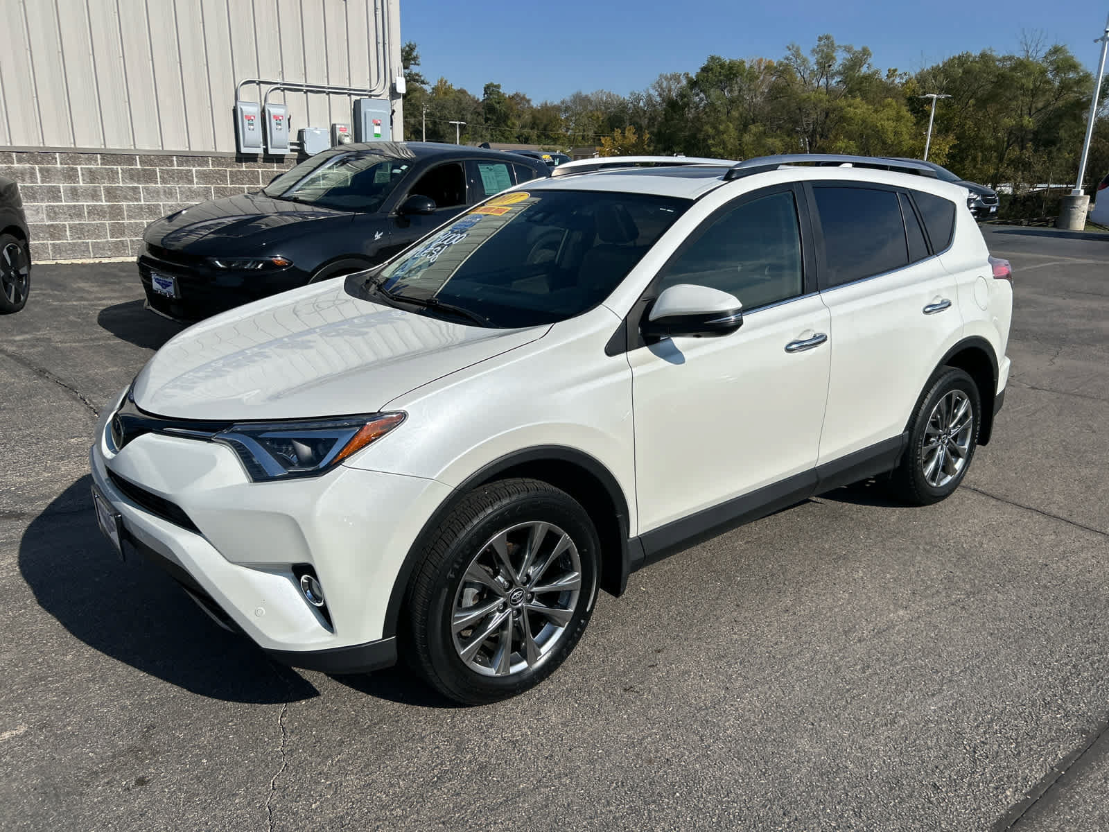 Used 2017 Toyota RAV4 Limited w/ Advanced Technology Package AWD/4WD image 7