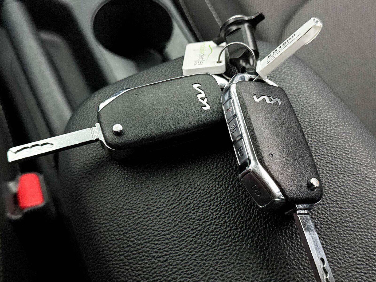 Used 2022 Kia Forte LXS w/ LXS Technology Package FWD image 36