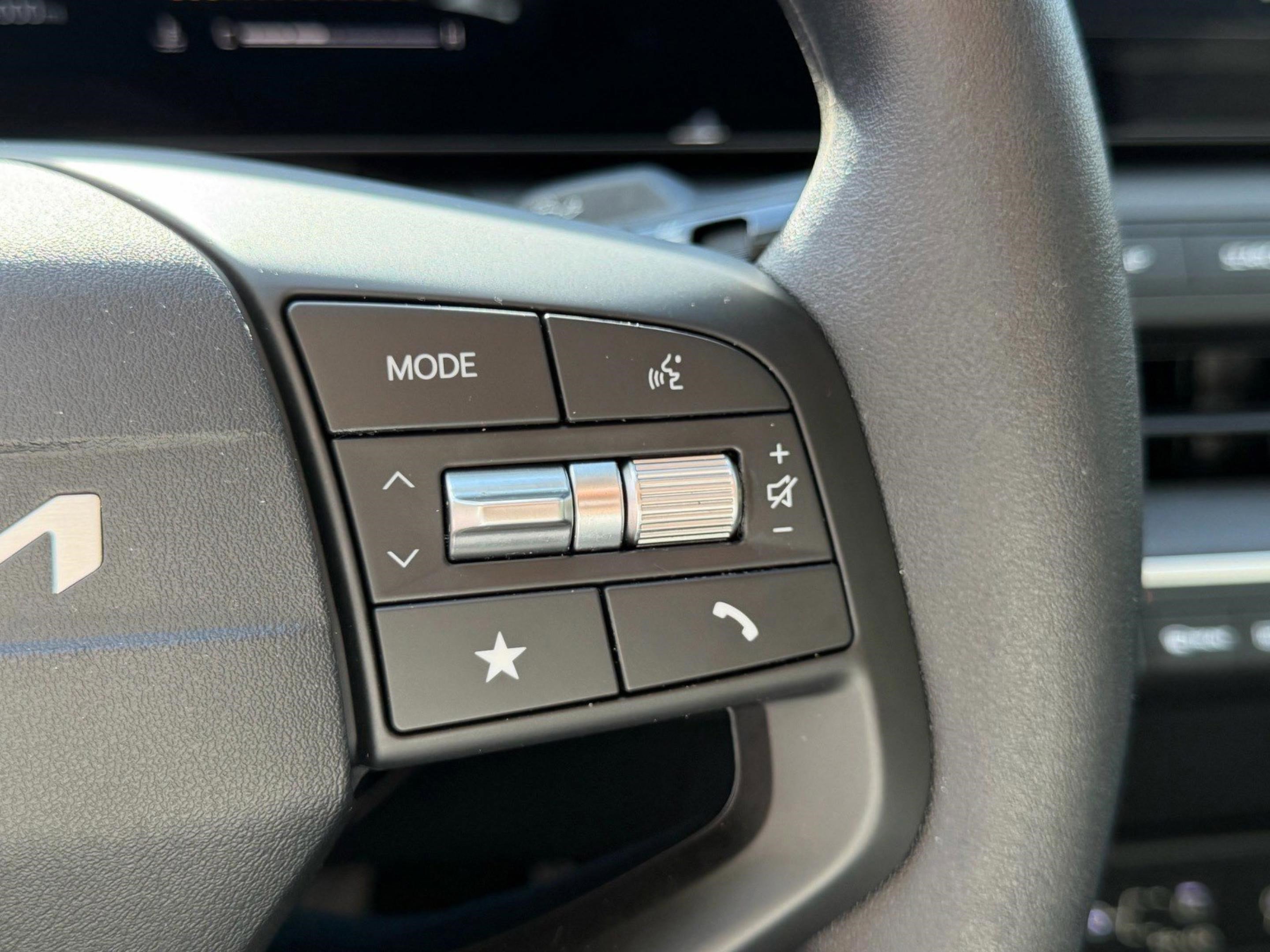 Used 2025 Kia K4 FWD image 30