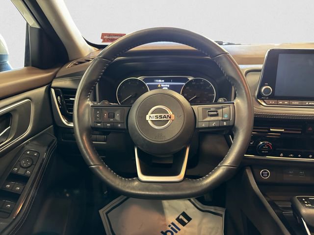 Used 2021 Nissan Rogue SV w/ Premium Package image 12