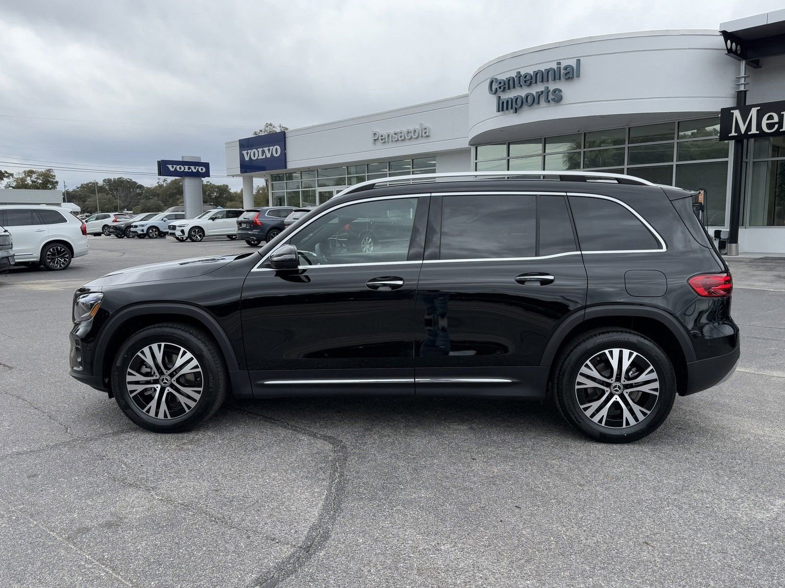 Certified 2025 Mercedes-Benz GLB 250 image 2