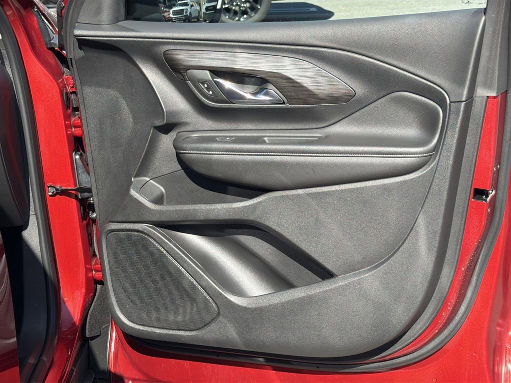 Used 2023 GMC Terrain SLE w/ Elevation Edition image 28