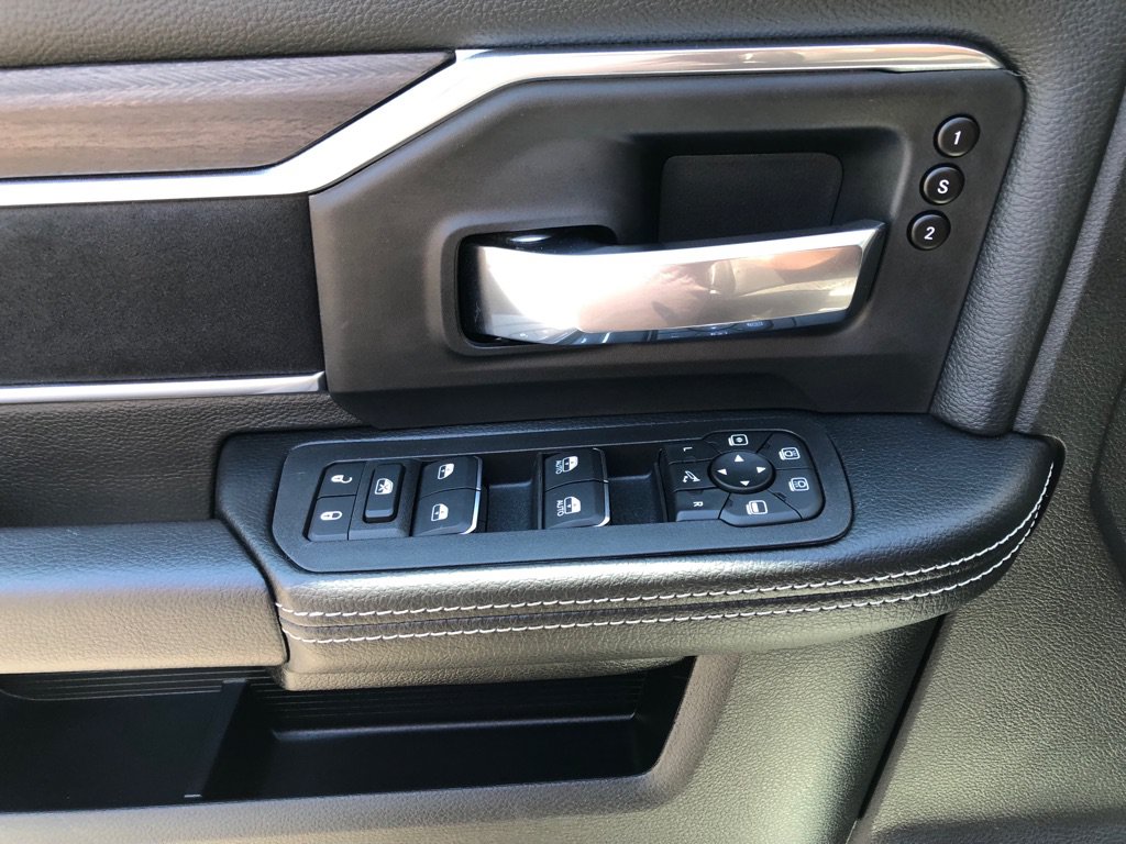 Used 2026 RAM 2500 Laramie AWD/4WD image 22