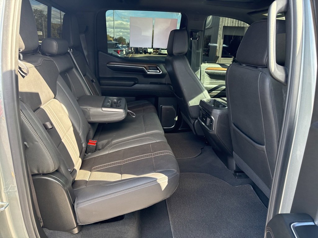 Used 2024 Chevrolet Silverado 1500 High Country w/ Technology Package image 21