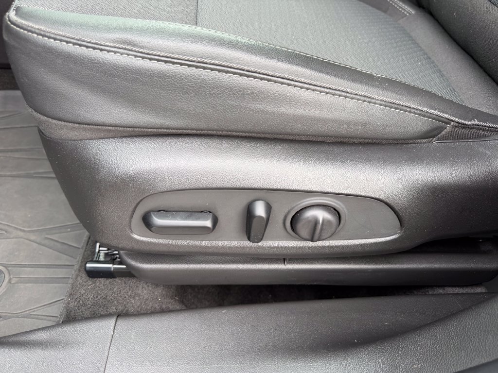 Used 2022 Buick Encore GX Select w/ Experience Buick Package FWD image 30