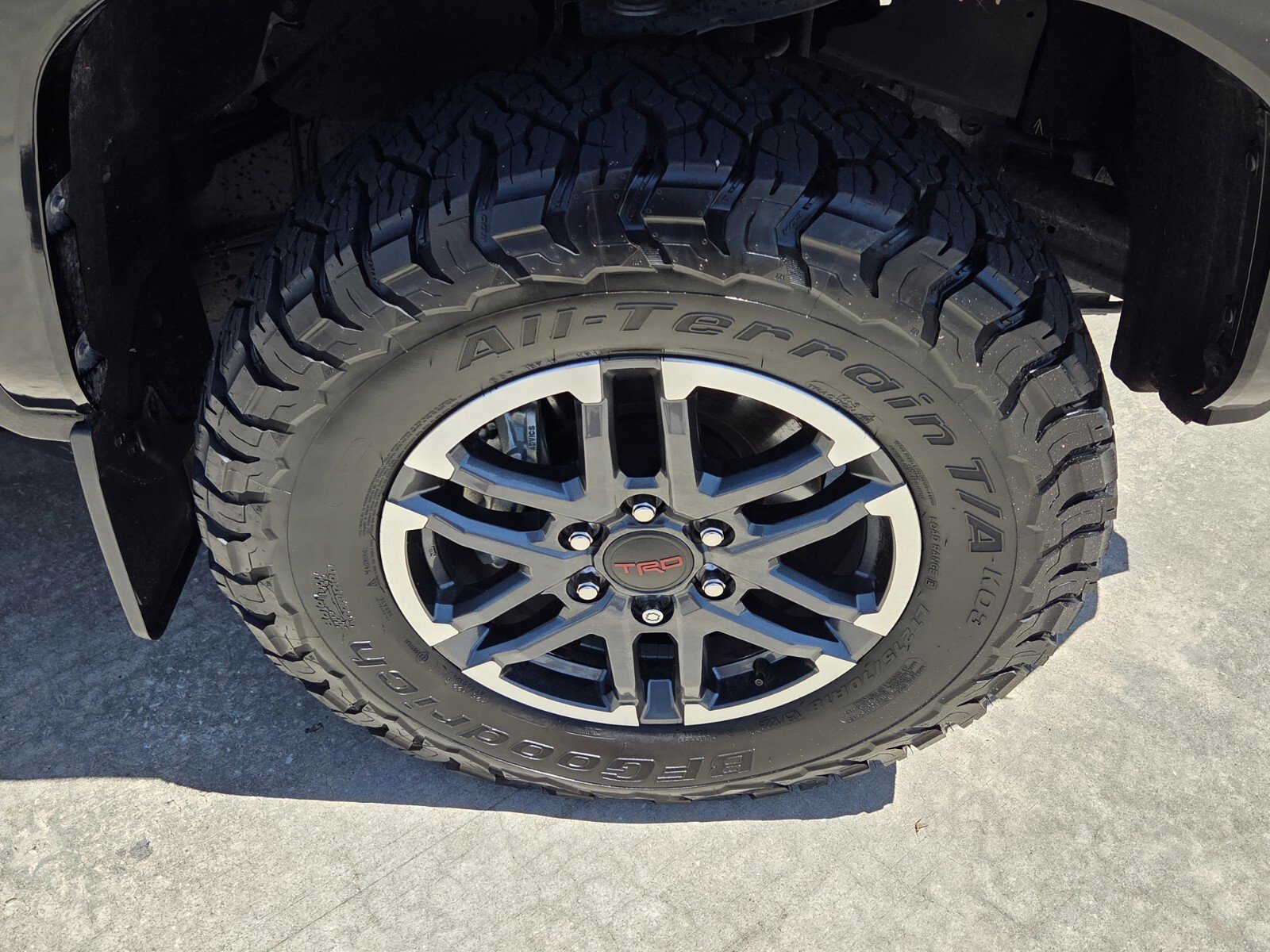 Certified 2024 Toyota Tacoma TRD Sport AWD/4WD image 12