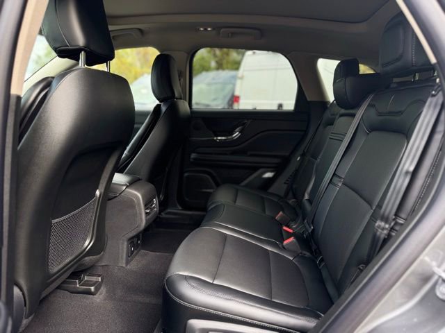 New 2026 Lincoln Corsair Premiere image 18