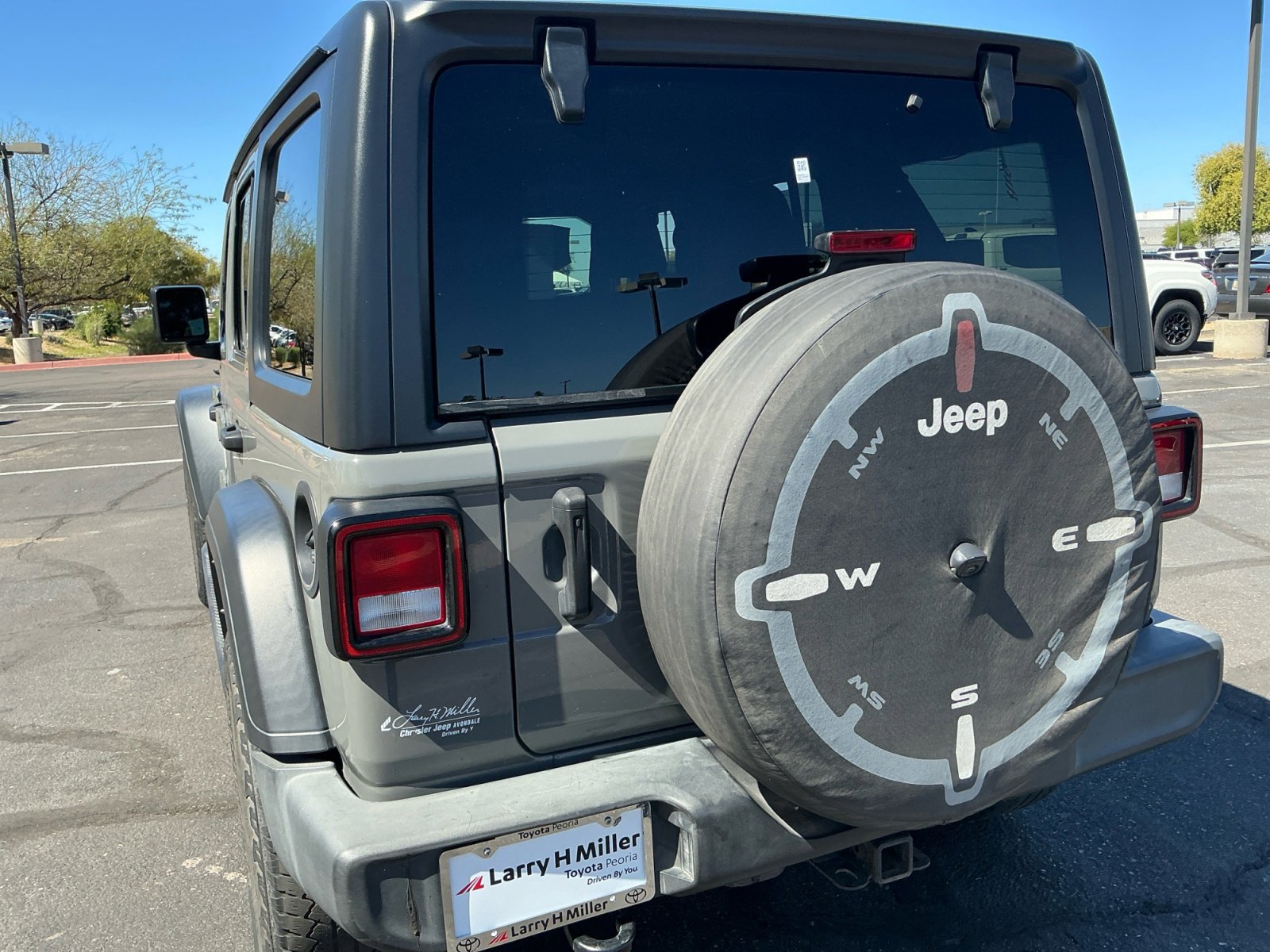 Used 2022 Jeep Wrangler Unlimited Sport image 24