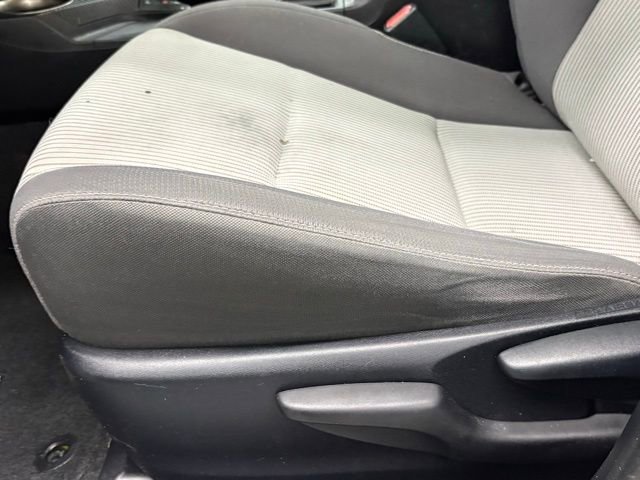 Used 2013 Toyota RAV4 XLE AWD/4WD image 12