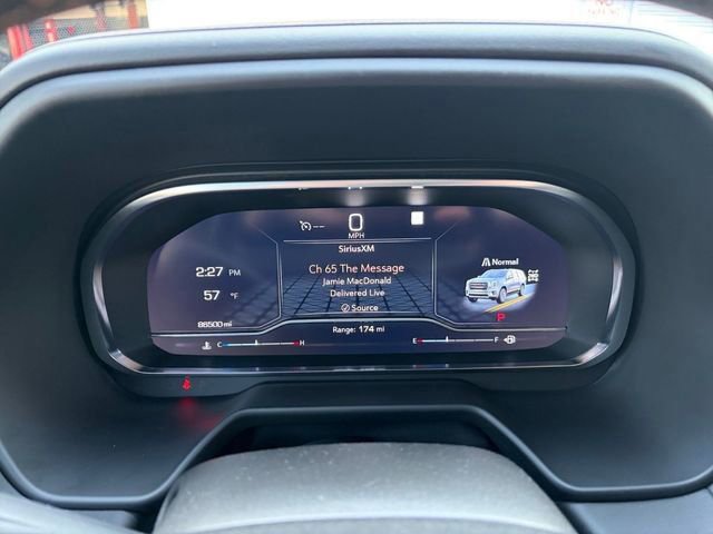 Used 2023 GMC Yukon XL AT4 w/ Technology Package image 9