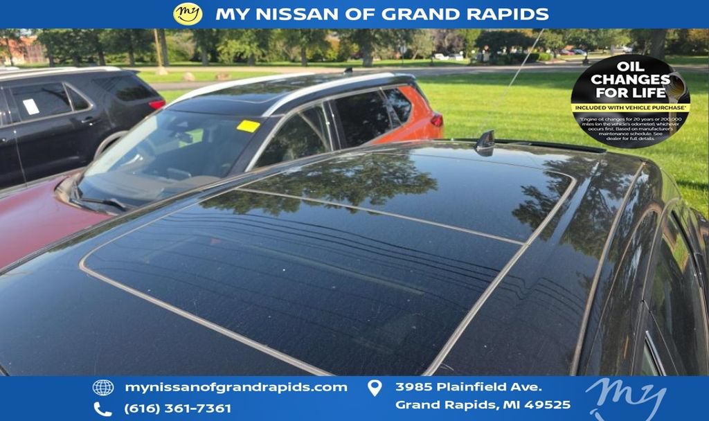 Used 2024 Nissan Ariya AWD image 7