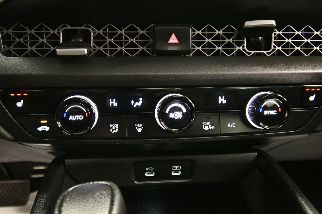 Used 2023 Honda Accord EX image 15