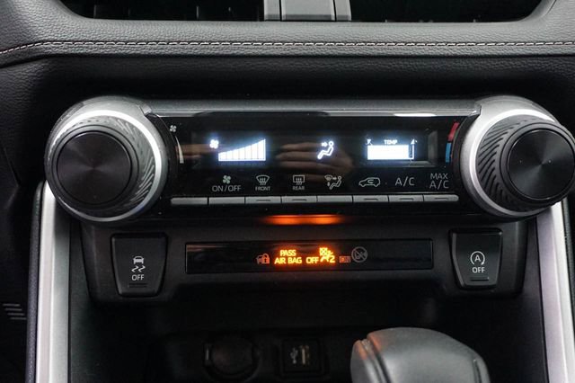 Used 2024 Toyota RAV4 LE AWD/4WD image 16