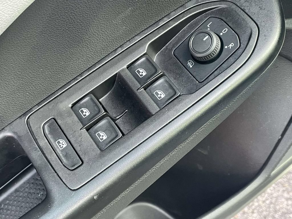Certified 2024 Volkswagen Taos SE AWD/4WD image 22