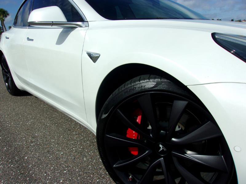 Used 2020 Tesla Model 3 Performance image 15