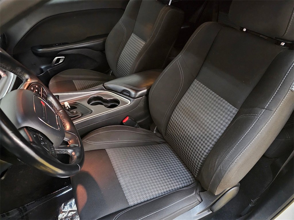 Used 2020 Dodge Challenger SXT w/ Driver Convenience Group image 21