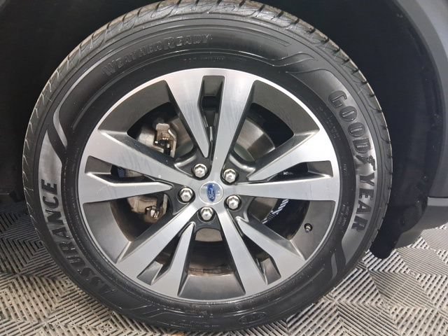Used 2020 Ford Explorer Platinum w/ Premium Technology Package AWD/4WD image 8