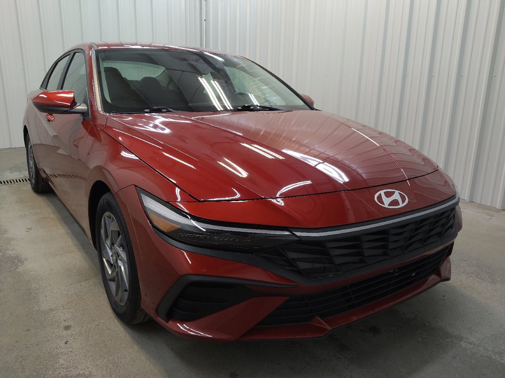 Used 2024 Hyundai Elantra SEL FWD image 13