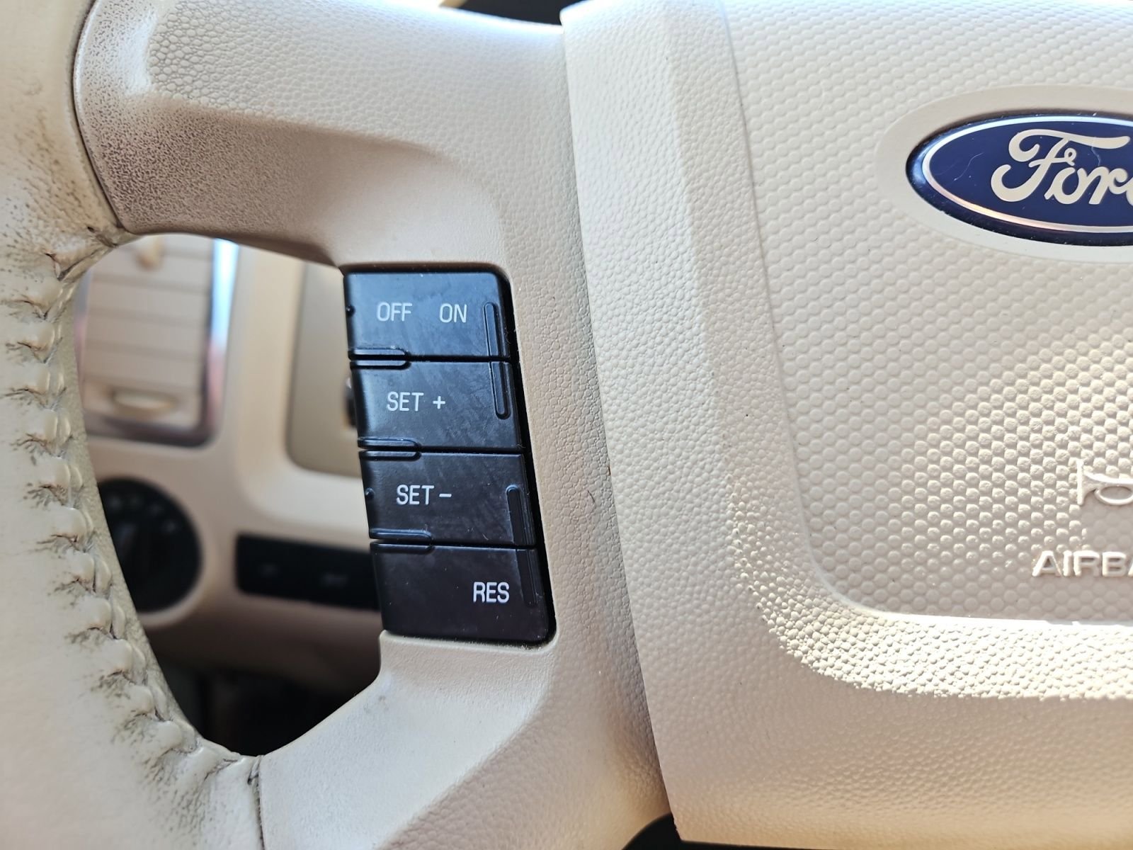 Used 2011 Ford Escape Limited AWD/4WD image 24
