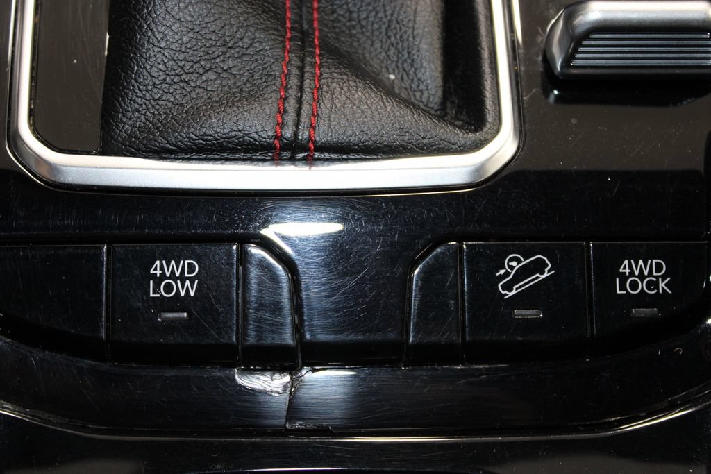 Used 2024 Jeep Compass Trailhawk AWD/4WD image 36
