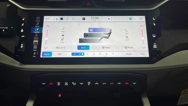 New 2026 Jeep Cherokee Overland w/ Trailer Tow Group image 25