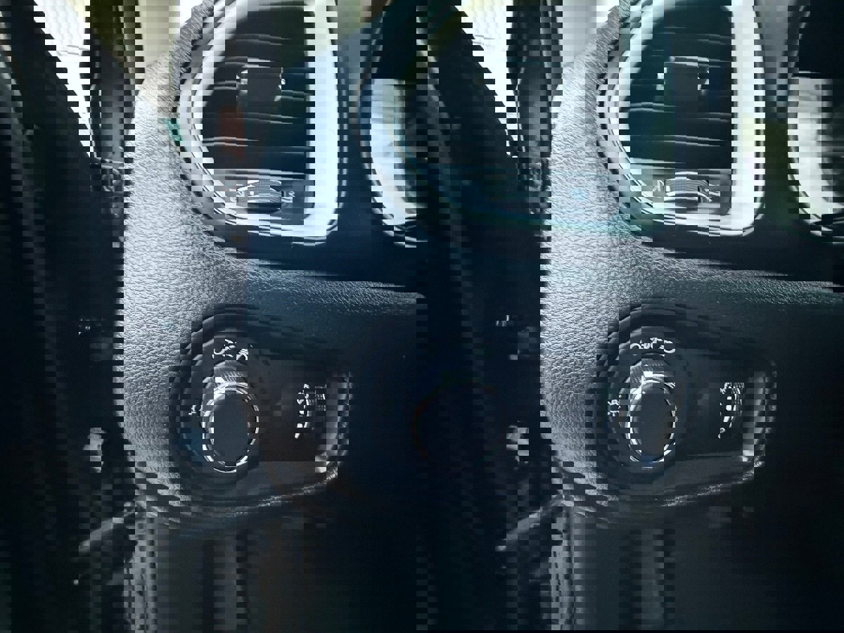 Used 2021 Jeep Renegade Sport FWD image 19