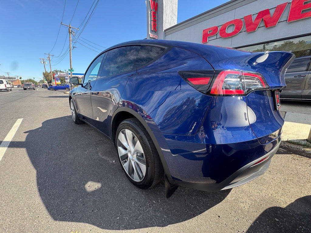 Used 2023 Tesla Model Y Long Range AWD/4WD image 5