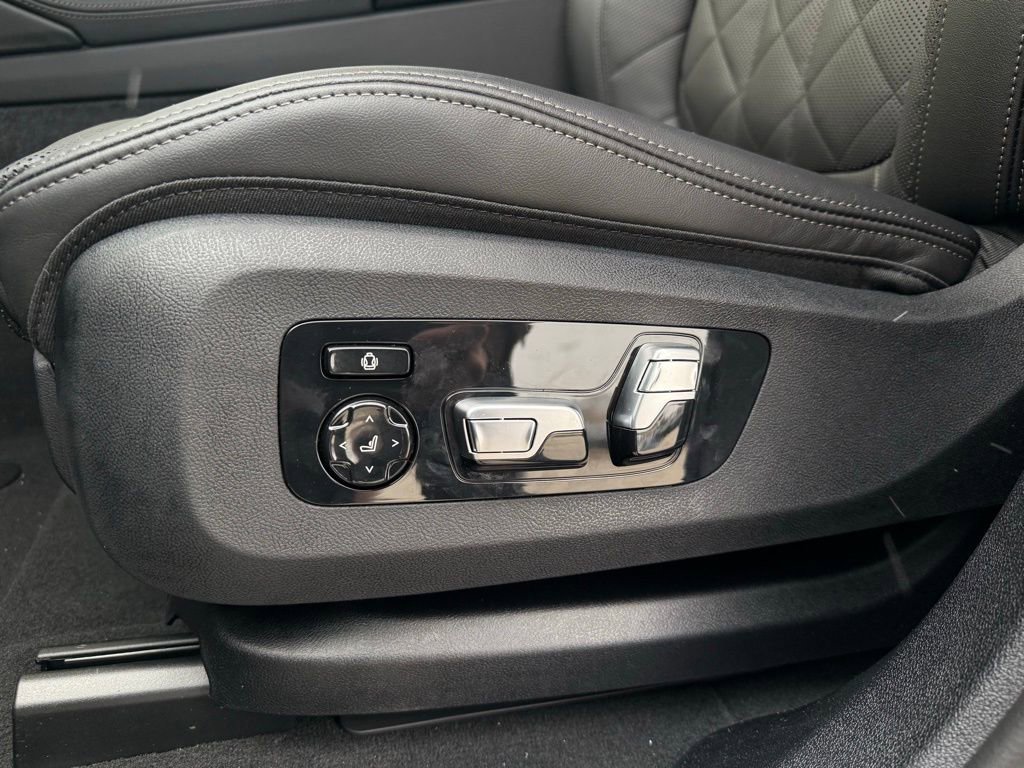 New 2026 BMW X6 xDrive40i image 25