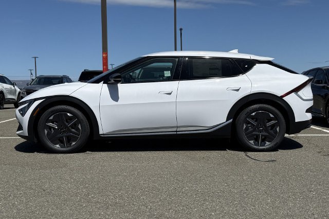 New 2026 Kia EV6 Light RWD image 10