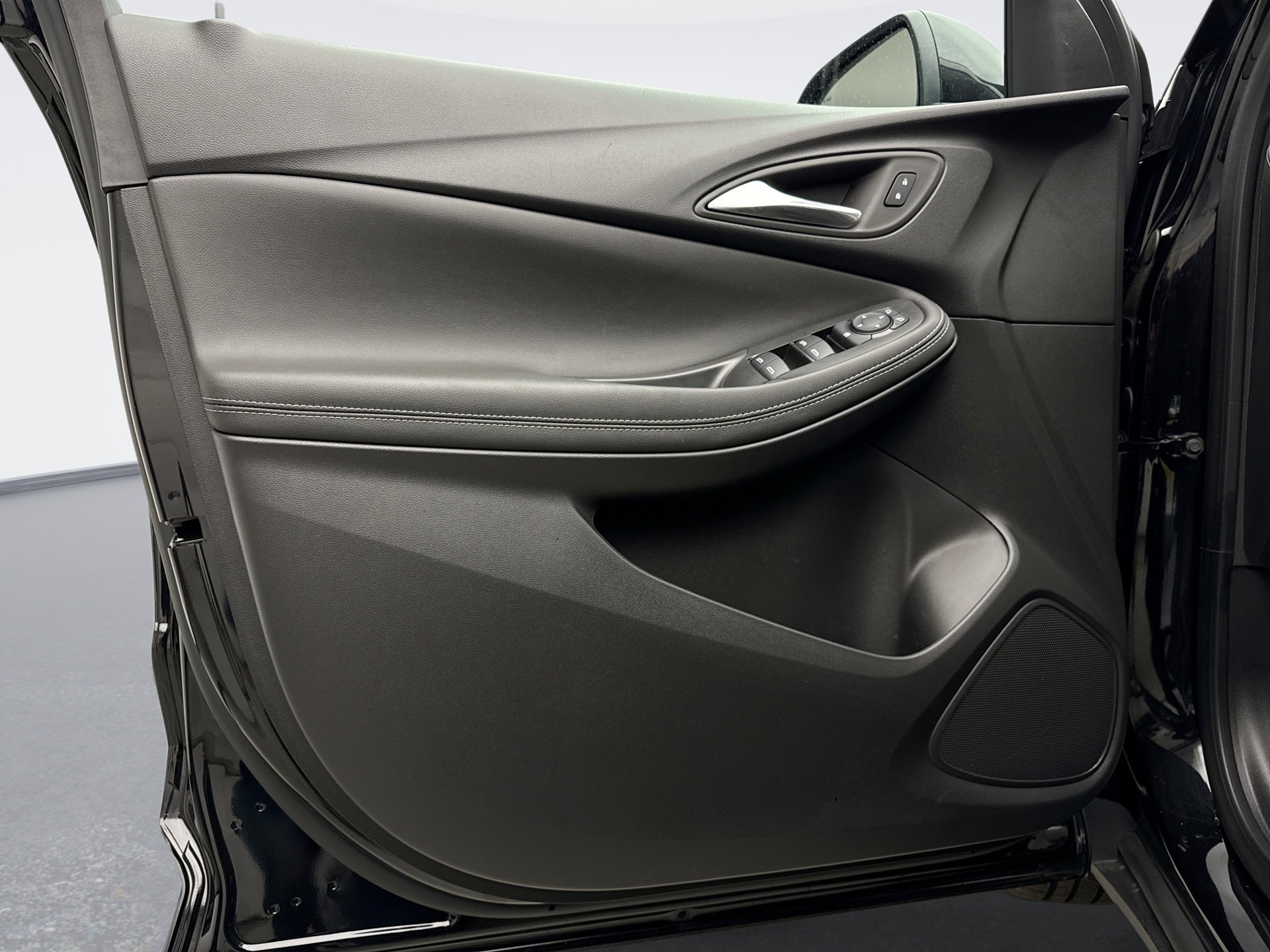 Used 2026 Buick Encore GX Preferred image 9