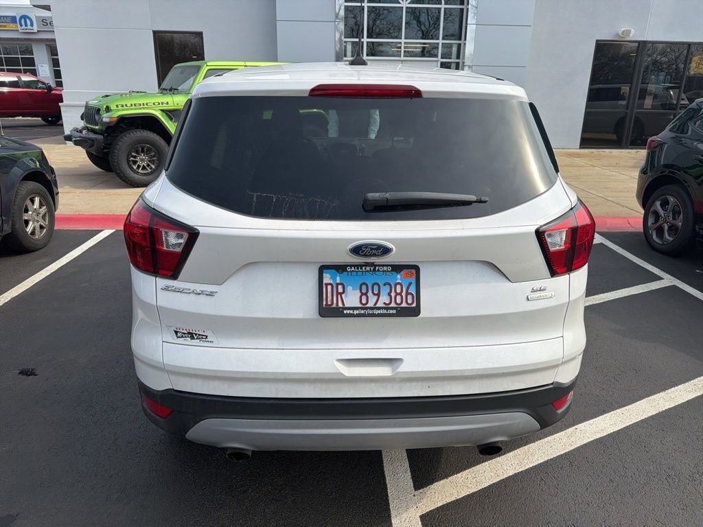 Used 2019 Ford Escape SE image 6