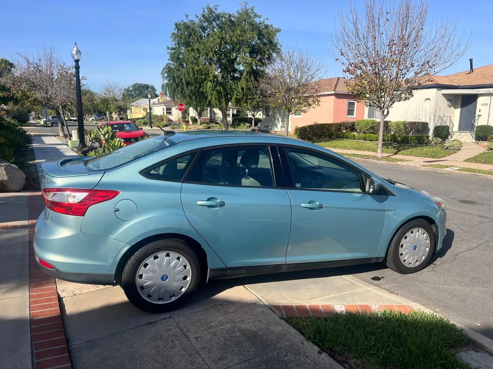 Used 2012 Ford Focus SE FWD image 5