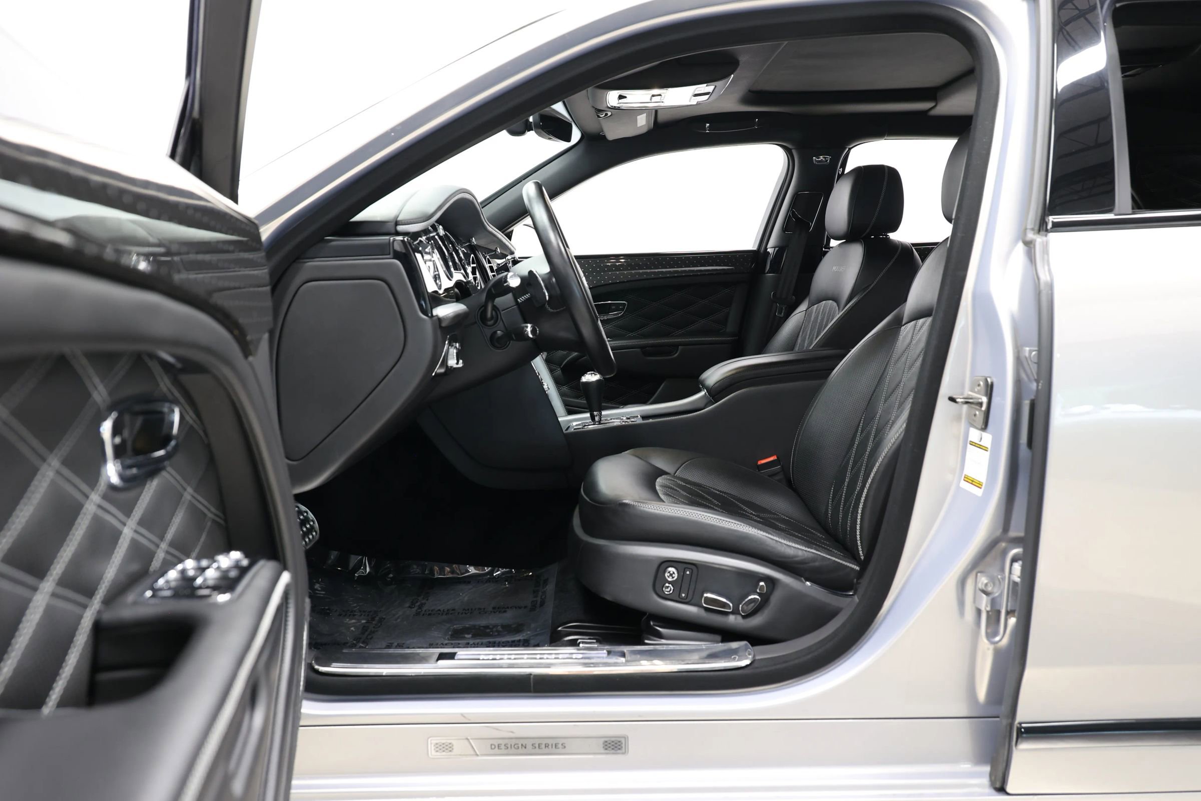 Used 2018 Bentley Mulsanne image 16