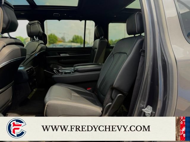 Used 2024 Jeep Grand Wagoneer L Series II w/ Quick Order Packagew 28T AWD/4WD image 32