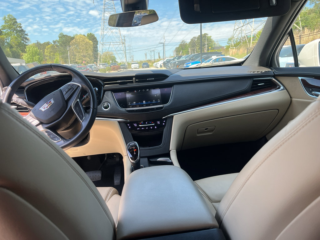 Used 2018 Cadillac XT5 Premium Luxury image 5