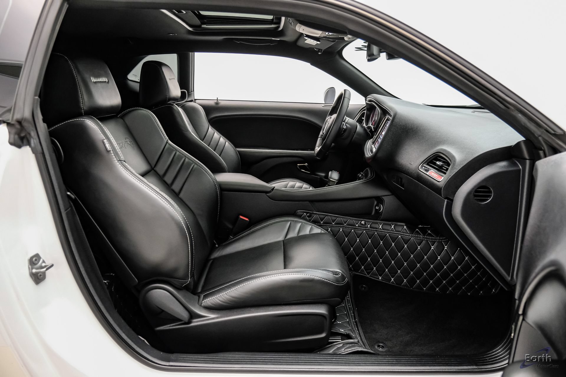 Used 2018 Dodge Challenger SRT Hellcat RWD image 64