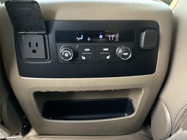 Used 2020 GMC Yukon SLT w/ Premium Edition image 18