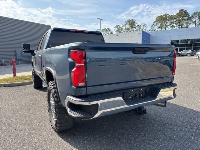 Used 2025 Chevrolet Silverado 2500 LTZ AWD/4WD image 9