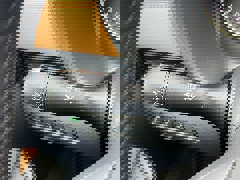 New 2025 Nissan Sentra SV w/ SV Premium Package image 17