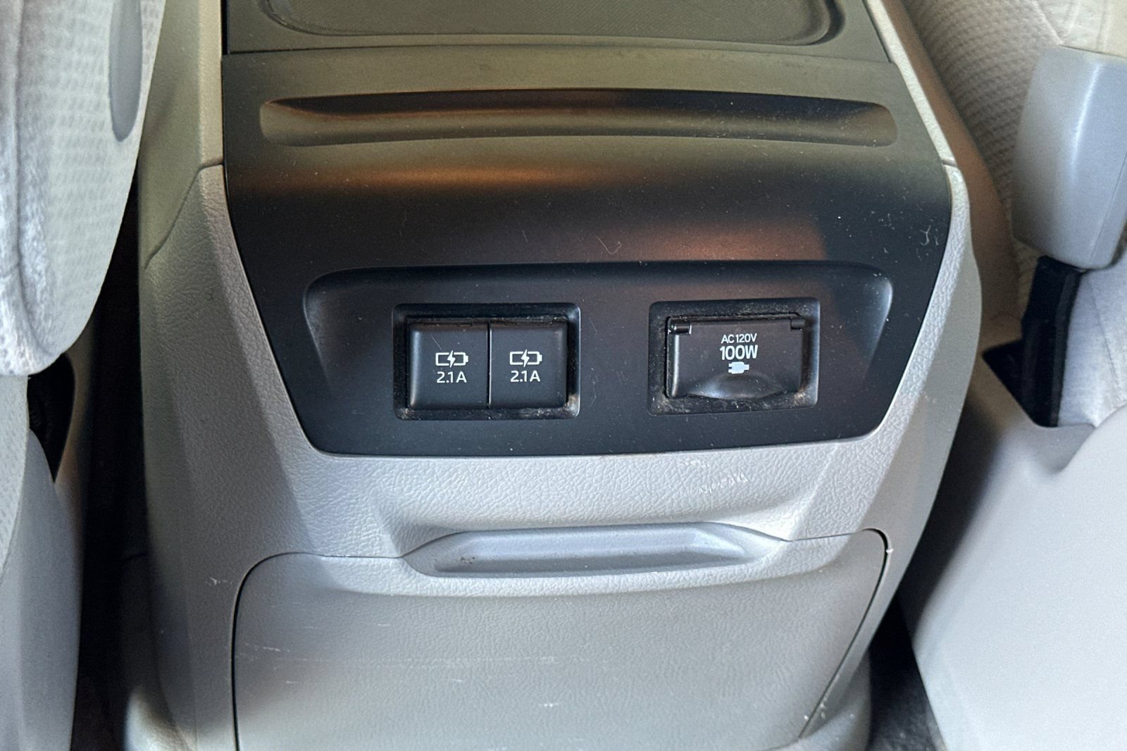 Certified 2018 Toyota Sienna LE w/ Carpet Mat Package FWD image 16