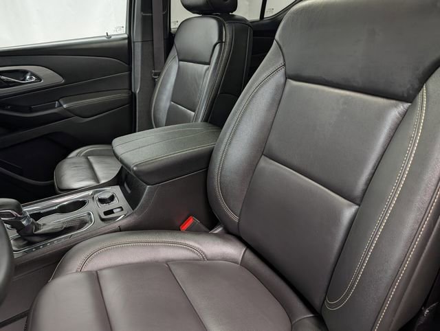 Used 2023 Chevrolet Traverse LT w/ LT Premium Package image 11