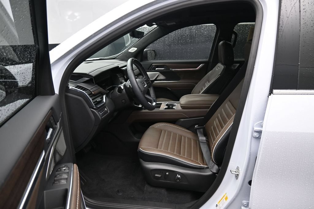 Used 2026 GMC Acadia Denali Ultimate w/ LPO, Floor Liner Package AWD/4WD image 9