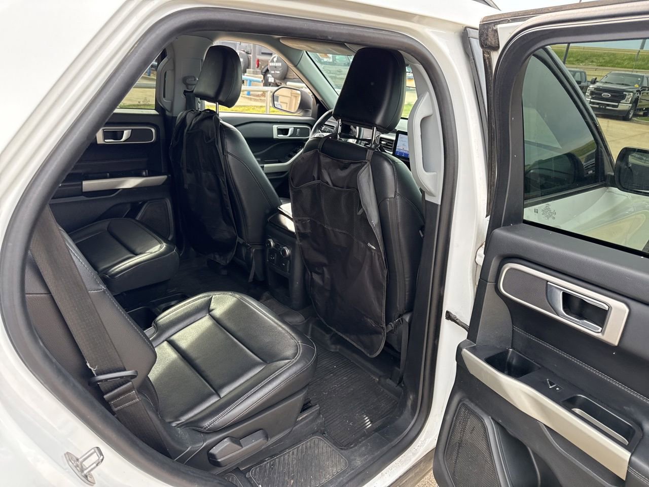 Used 2021 Ford Explorer XLT w/ Equipment Group 202A RWD image 13