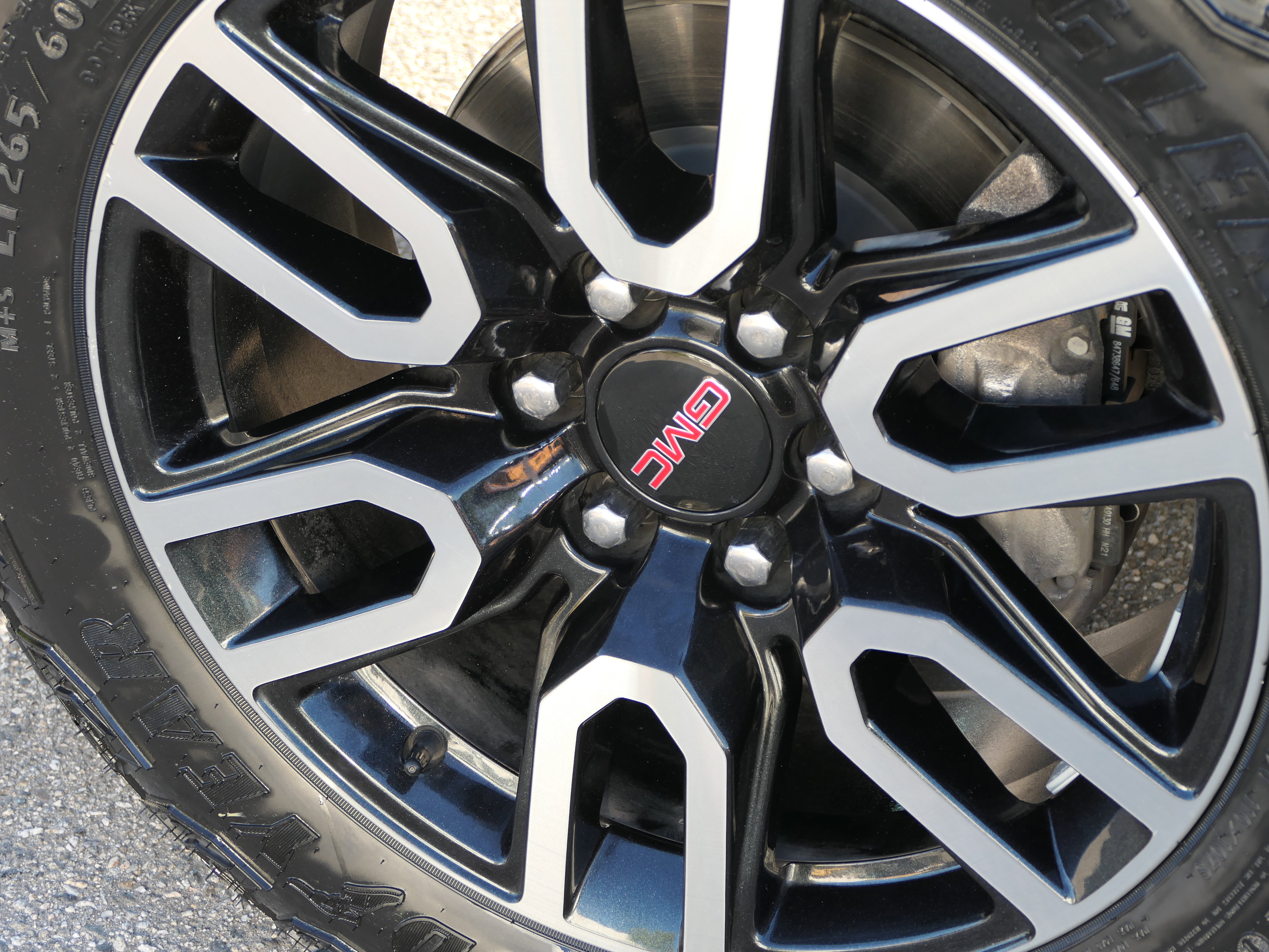 Used 2022 GMC Sierra 1500 AT4 w/ AT4 Premium Package image 12