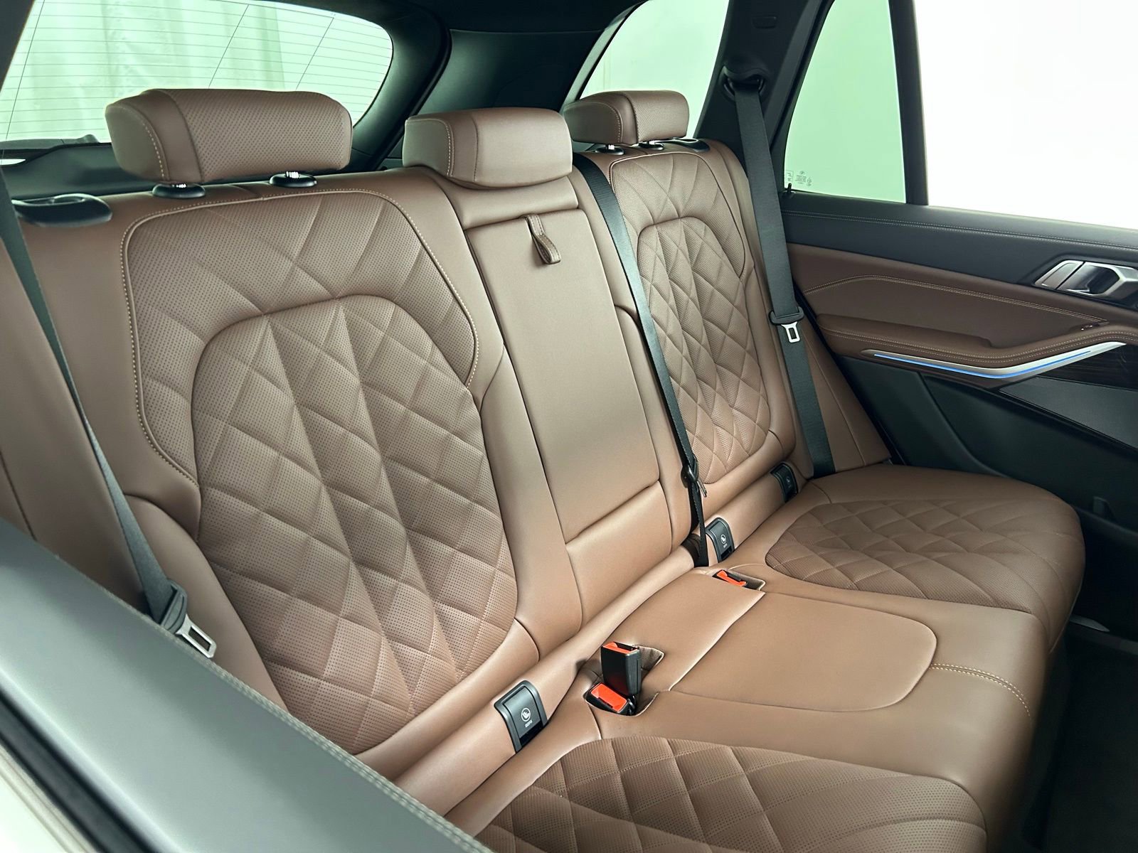 Used 2026 BMW X5 xDrive50e w/ Climate Comfort Package image 41