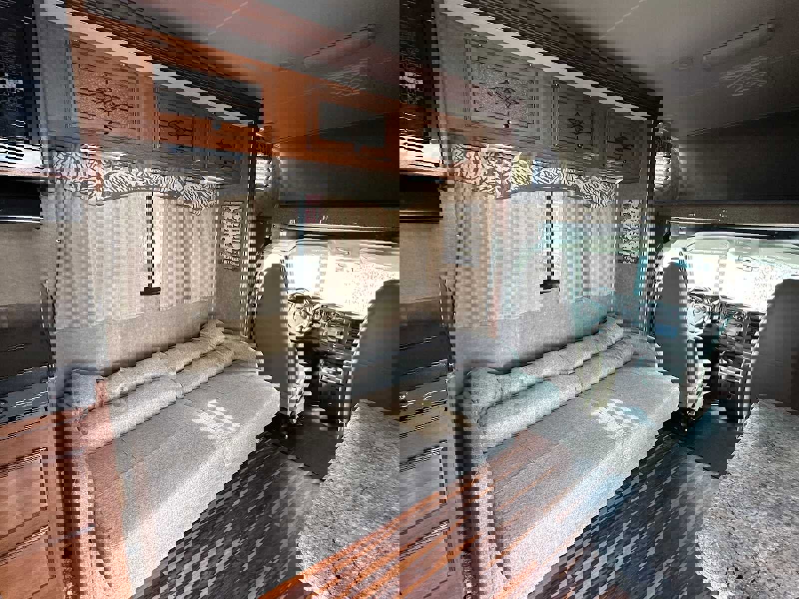 Used 2014 Chevrolet Express 4500 w/ RV Package image 12