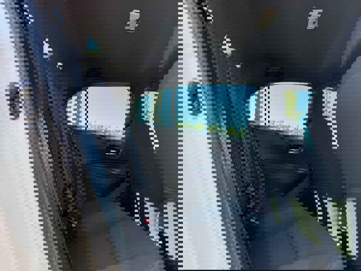 Used 2020 Toyota Corolla SE FWD image 18