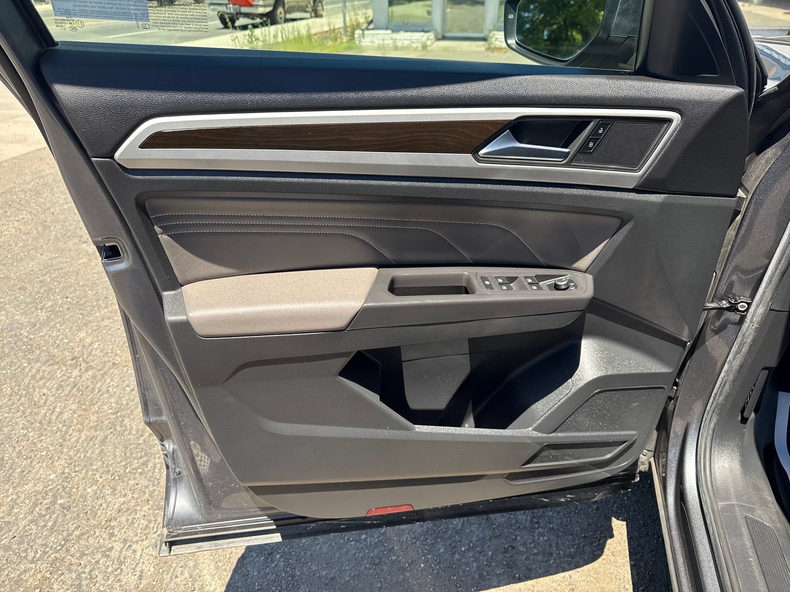 Used 2023 Volkswagen Atlas SE FWD image 10